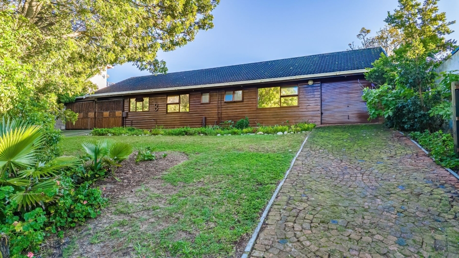 3 Bedroom Property for Sale in Sedgehill Western Cape